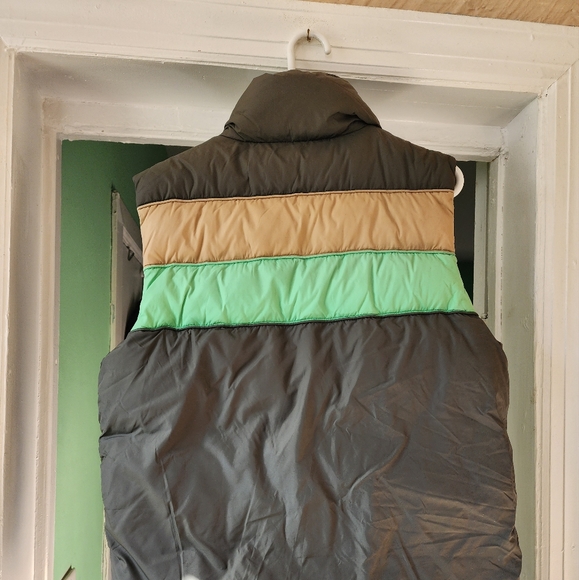 Le Tigre men's L multiple puffer vest. - Picture 2 of 8